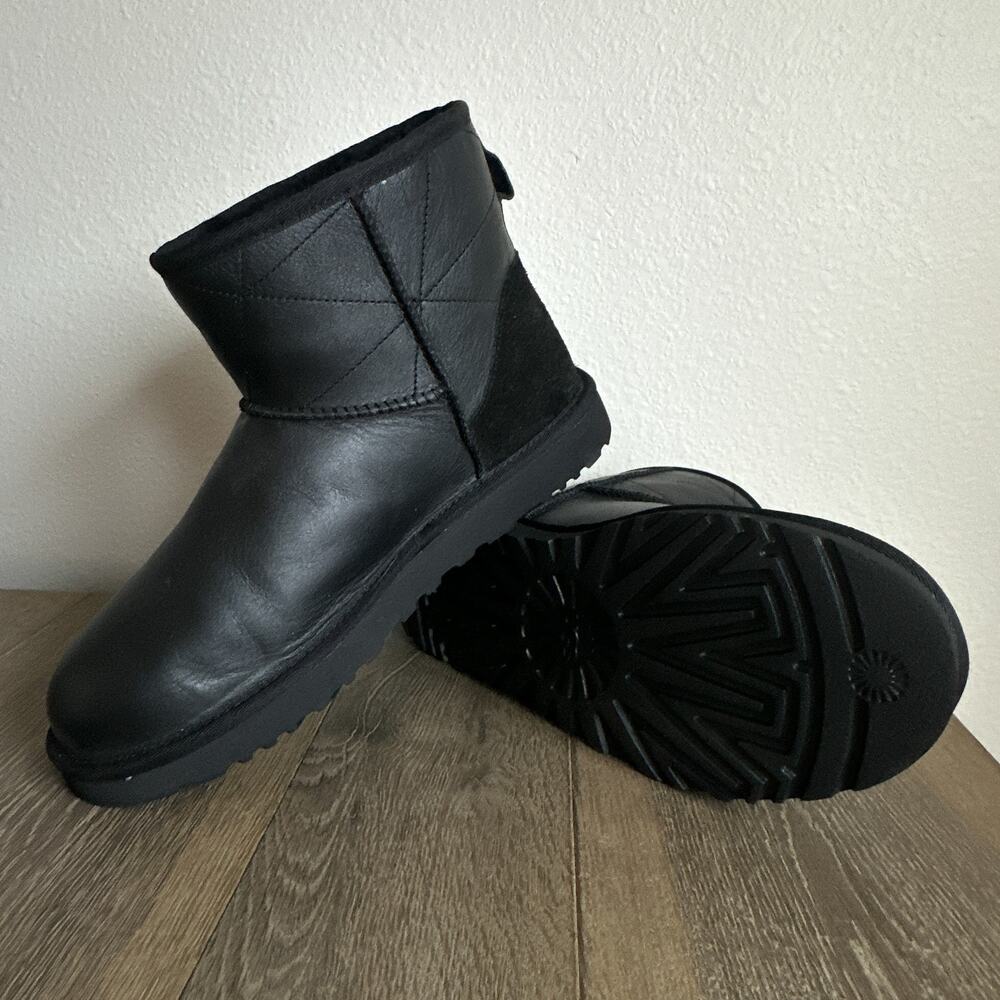 UGG Classic Mini Pearlized Boots Women 10 Black Leather Ankle Bootie Geo Stitch